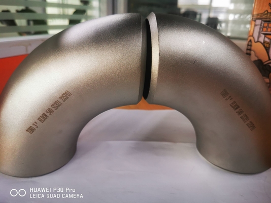 ข้อต่อท่อเชื่อมก้นเหล็กโลหะผสม A234 WP5 BW Elbow SCH40 90D 12”