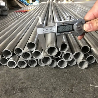 การเชื่อมที่ดีเยี่ยม, อายุการใช้งานที่เหนือกว่า ASME SB622 UNS N06230 ท่อโลหะผสมนิกเกิล NPS 8 นิ้ว x SCH 40