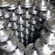 ASME B16.5 แฟลนจ์คอผสาน RF / RTJ ระบบท่อน้ําน้ําน้ํามันพัดแปลงวัสดุ NPS 1/2 "-24" ชั้น 150 #-2500 # Sch5s-SchXXS