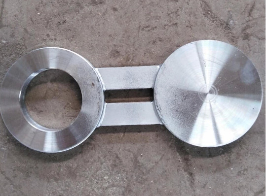 TOBO ทิตาเนียมเกรด 2 ท่อ SPO BLD Flanges สายเหล็กสแตนเลส RF Spectacle Blind Flange