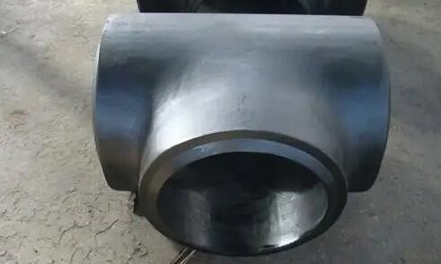 รอยเชื่อมชนแบบไม่มีรอยต่อตรง Tee 24” * 24” SCH-20 Alloy 200 ASTM / UNS N02200
