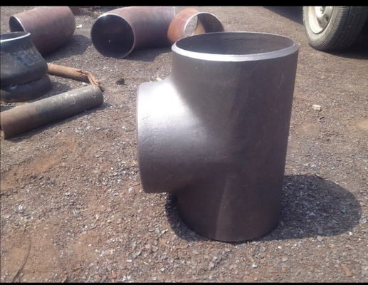การเชื่อมชน UNS S31803 เหล็กกล้าไร้สนิมดูเพล็กซ์ลดท่อที 4 X 2 ASME B16.9