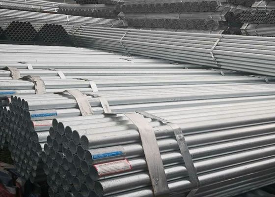 การก่อสร้าง Hot Dip Tube Galvanized Tube Tube ที่แข็งแกร่งเคลือบเหล็กกระดาษ เหมาะสําหรับก่อสร้างโครงสร้างและอุตสาหกรรมกลางแจ้ง